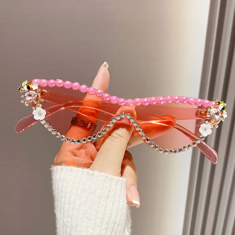2024 2023 fashion PC Hot sale luxury women rhinestone wholesale diamond pearl cat eye sunglasses