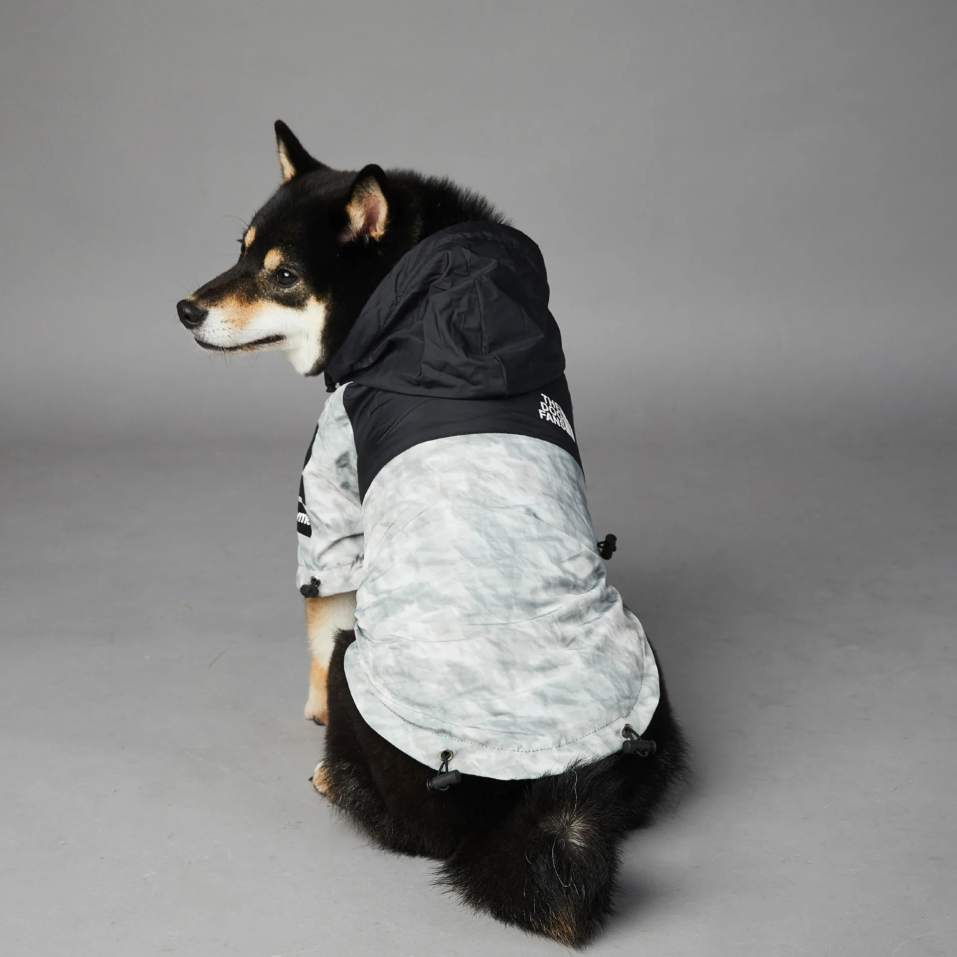 Available Stocks Hot Luxury Style Large Size Puppy Raincoat Pet Apparel Dog-face Waterproof Coats Custom Dog Clothes