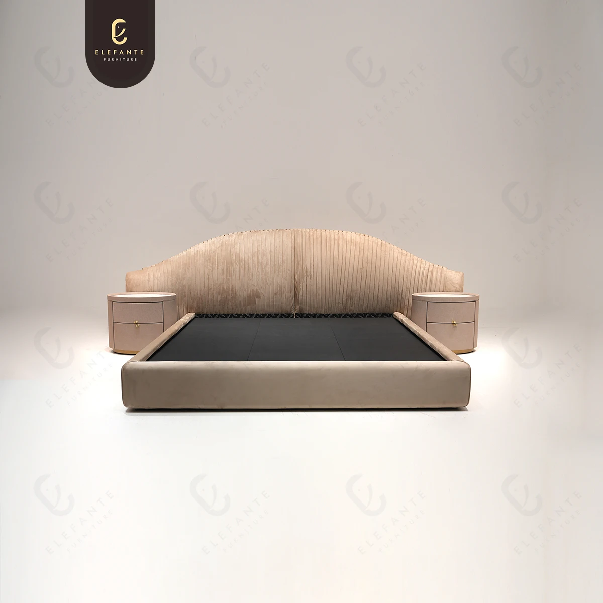 2024 Latest Italian Designer Luxury Double Bed Modern Soft Leather Queen King Size Bed for Bedroom Furniture Set