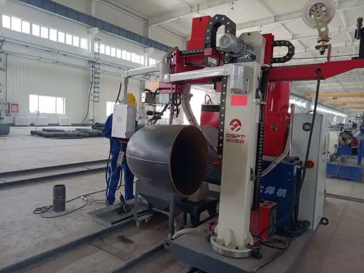 WELDING MACHINE FOR PIPELINE