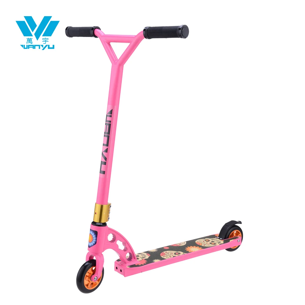 Широкополосный трюковый скутер