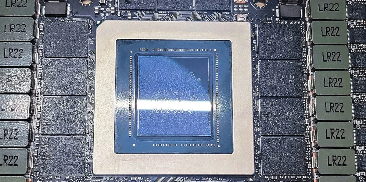 Хорошая цена Лидер продаж микросхема GPU контроллера Intel AD102-300-A1/AD102-301-A1 в наличии