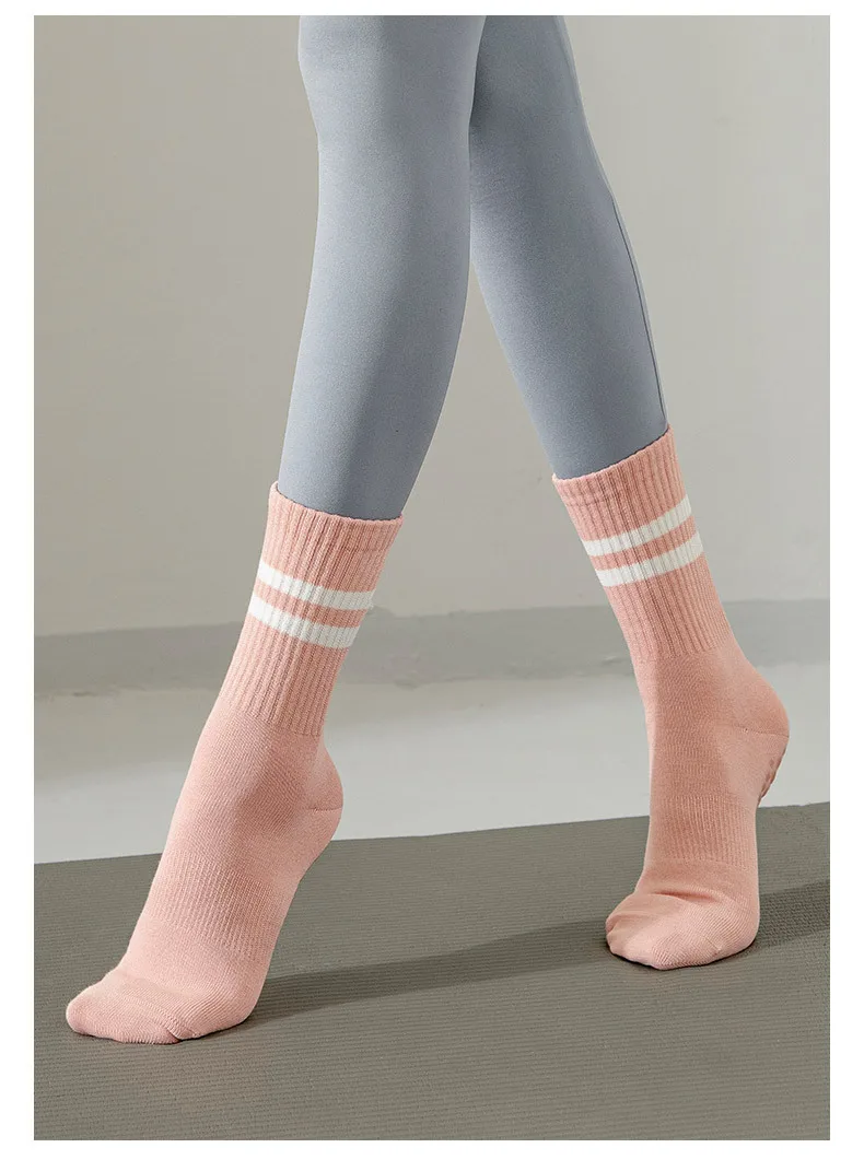 Custom logo gym reformer ribbed non slip pilates yoga socks for women non-slip grips crew pilates anti slip sock
