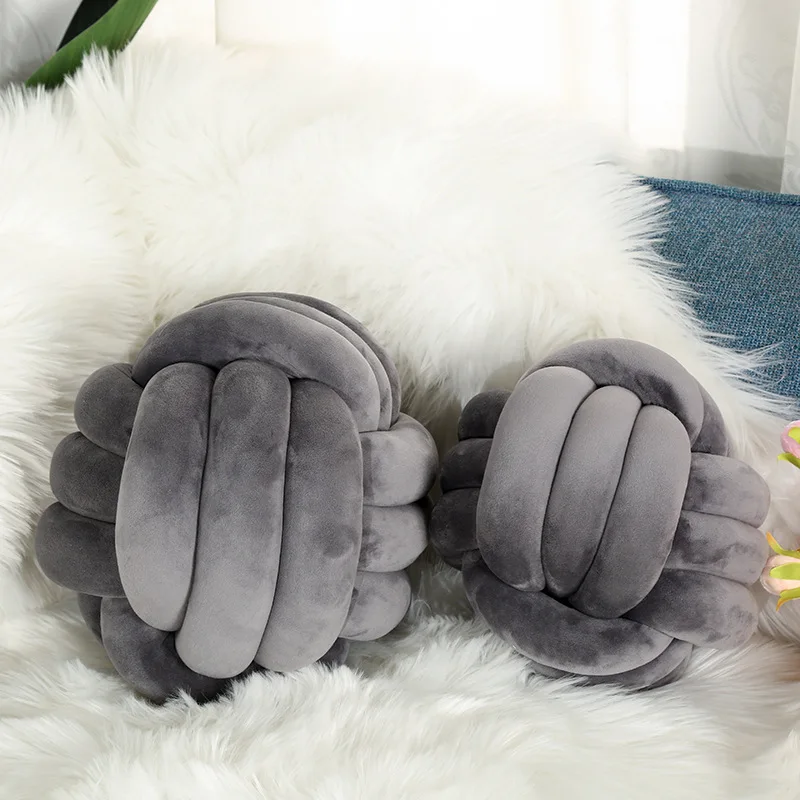 Wholesale Comfortable Round Ball Velvet Knot Pillows Soft Home Decor Cushions Decorative Throw Pillows for Sofa Gifts
