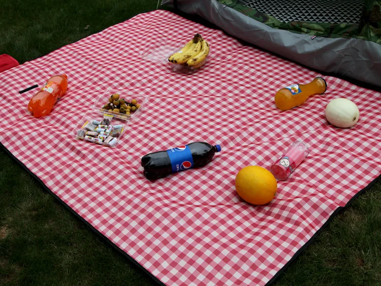Factory Direct High Quality Polyester Wholesale Foldable Portable Extra Large Striped Waterproof Outdoor Picnic Mat Blanket
