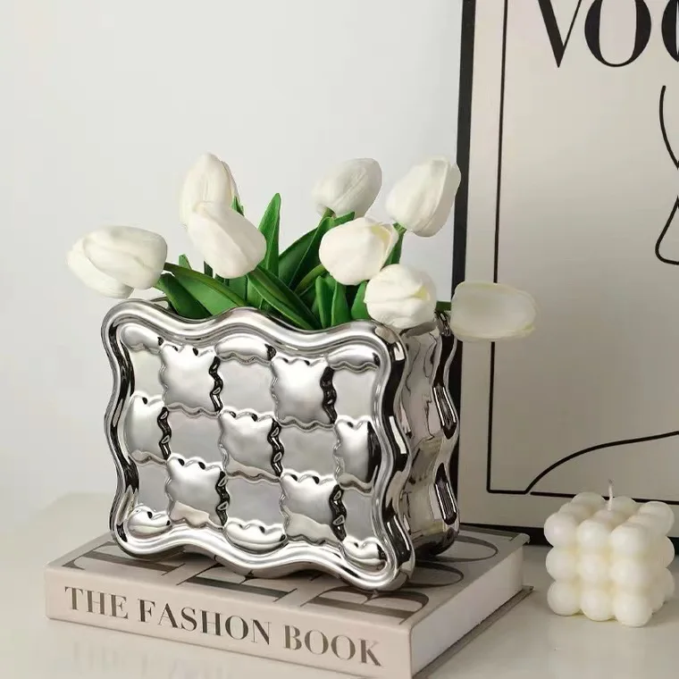 MU New vase Custom Wholesale Table Ornament Ceramic Handbag Bag Shape Flower Tulips Vase popular
