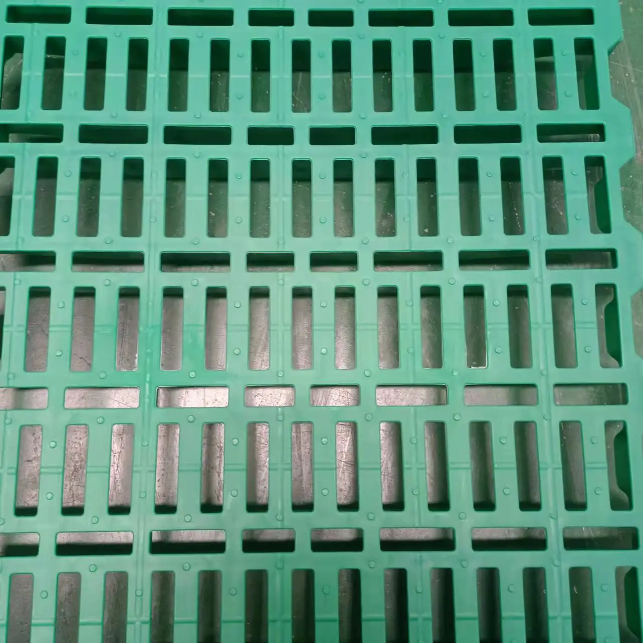 Plastic sheep slat flooring for goat shed farm