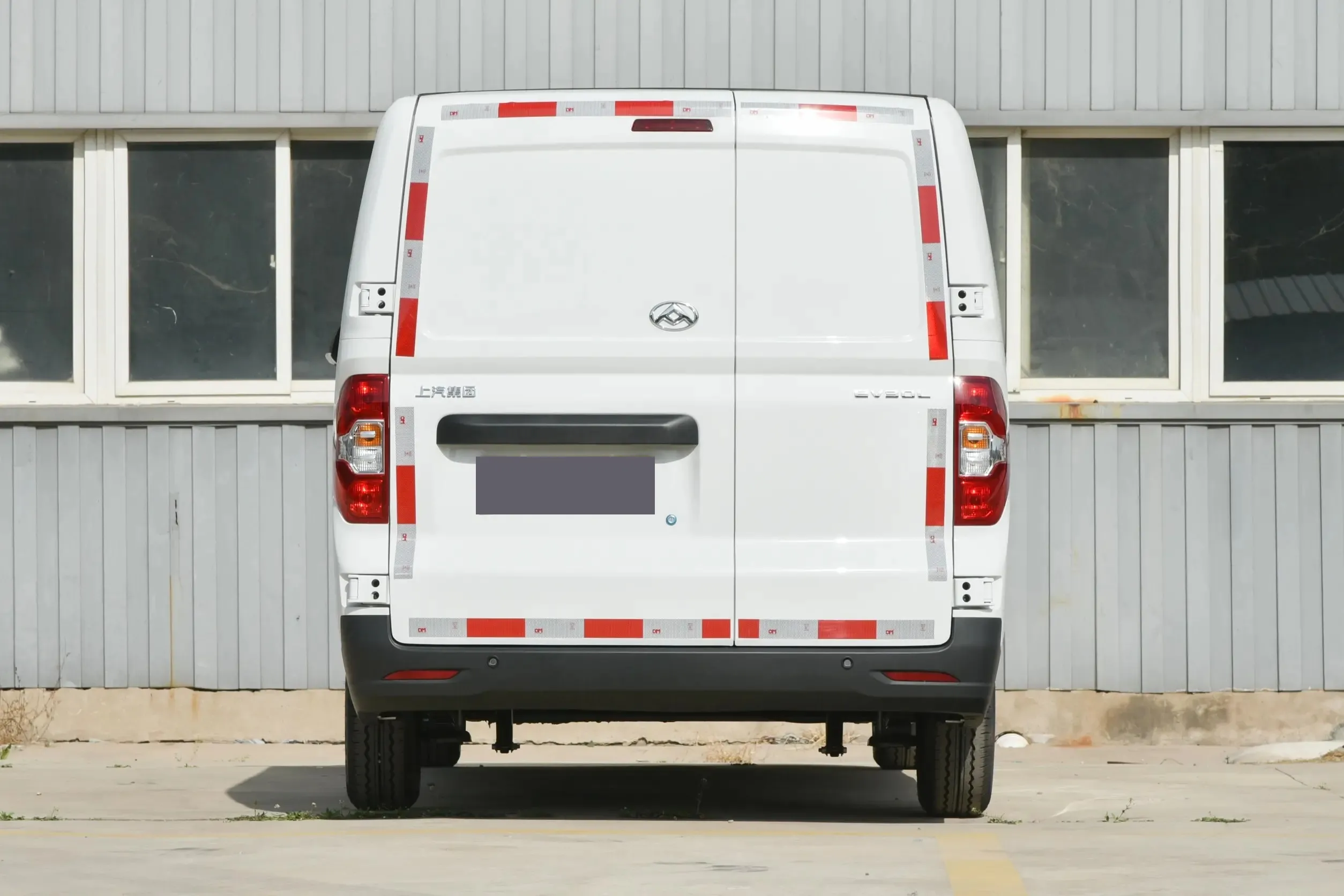 2022 SAIC Chase MAXUS EV30  Pure Electric Intelligent Logistics Expert Long Axis Guoxuan electric van
