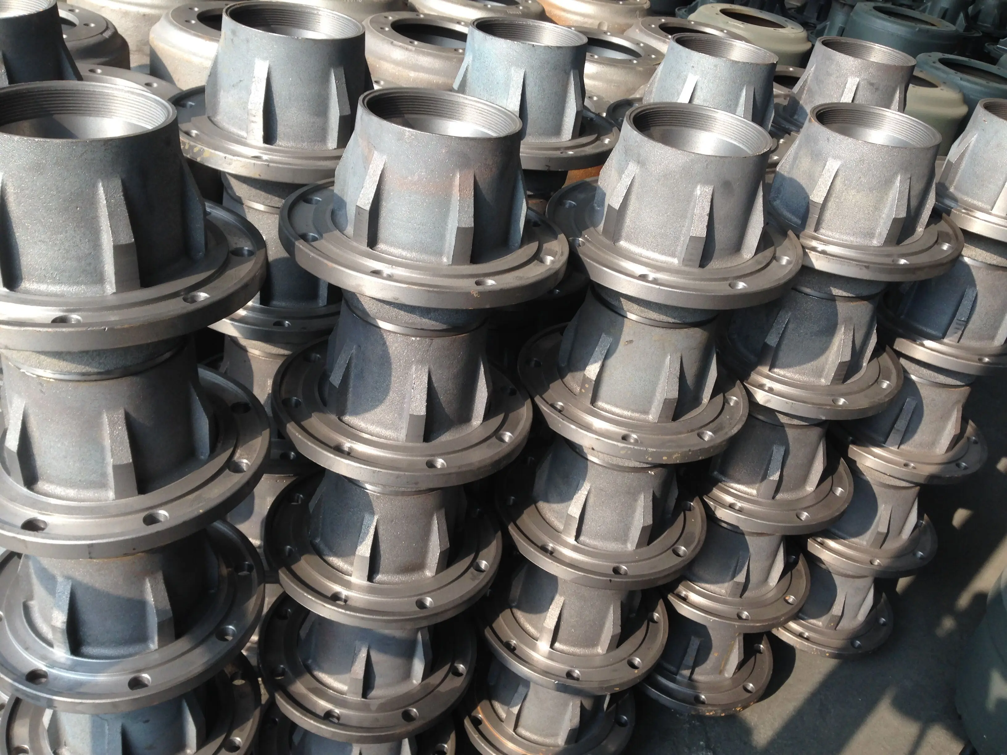 LUEN China Factory Price American Type / German Type Axle Wheel Hub