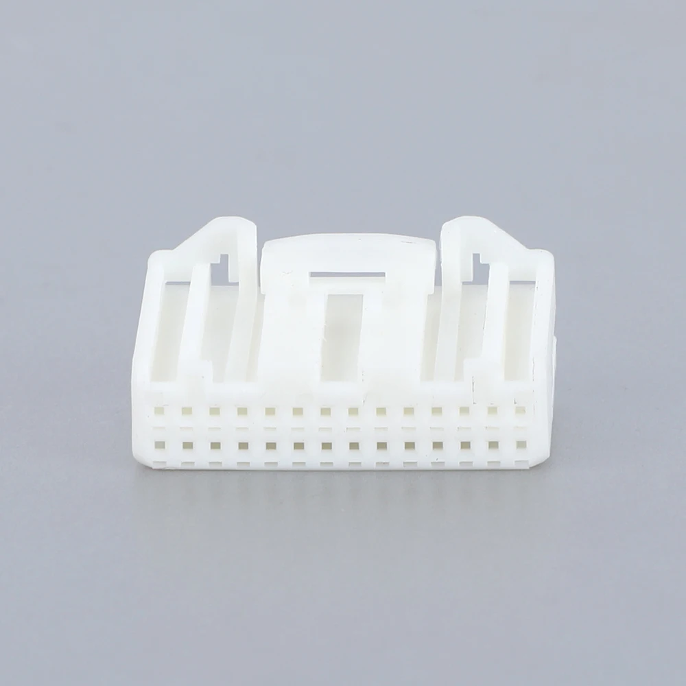 Manufacturers Teana Series 28 Pin Male Head Automotive Connectors Wire Connectors Car Audio Connector 1565380-1