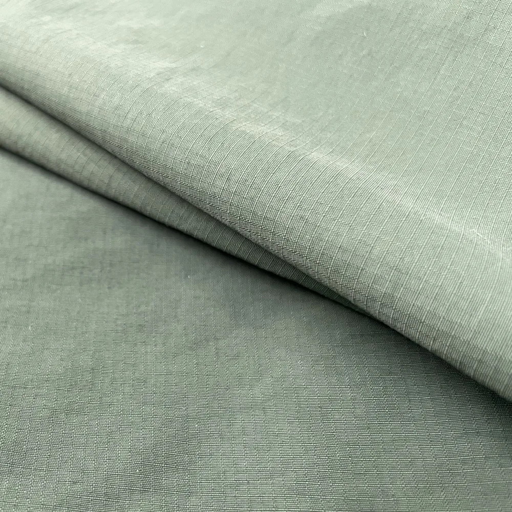 228t 70d Textiles Woven Outdoor Fashion Ripstop Taffeta 100% Nylon Taslan Taslon Fabric For outdoor Jacket