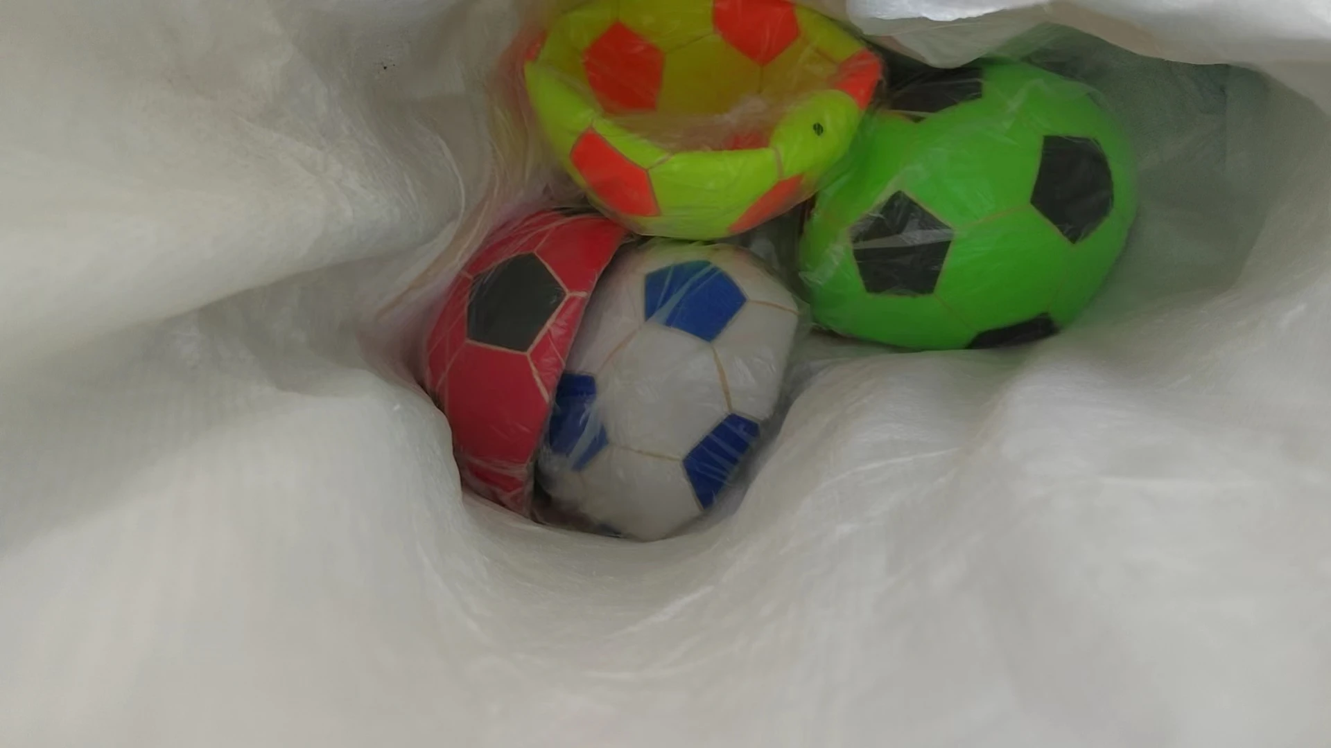 Indoor Super Carnival Soccer Ball velcro Dart Balls, Inflatable Football Tossing Sport Games,target Throwing Sport Games for Sa