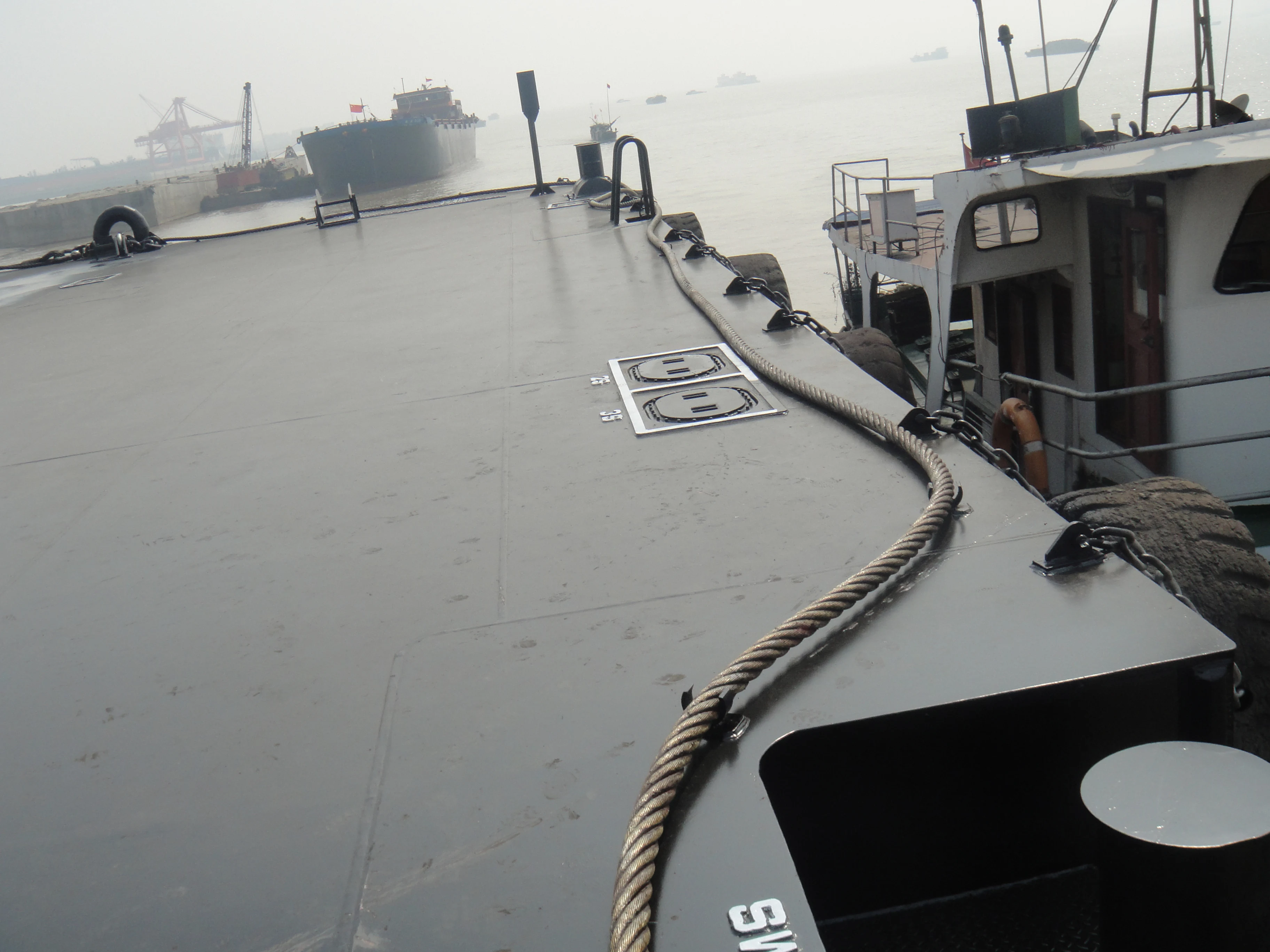 330 DECK CARGO / BALLAST TANK BARGE