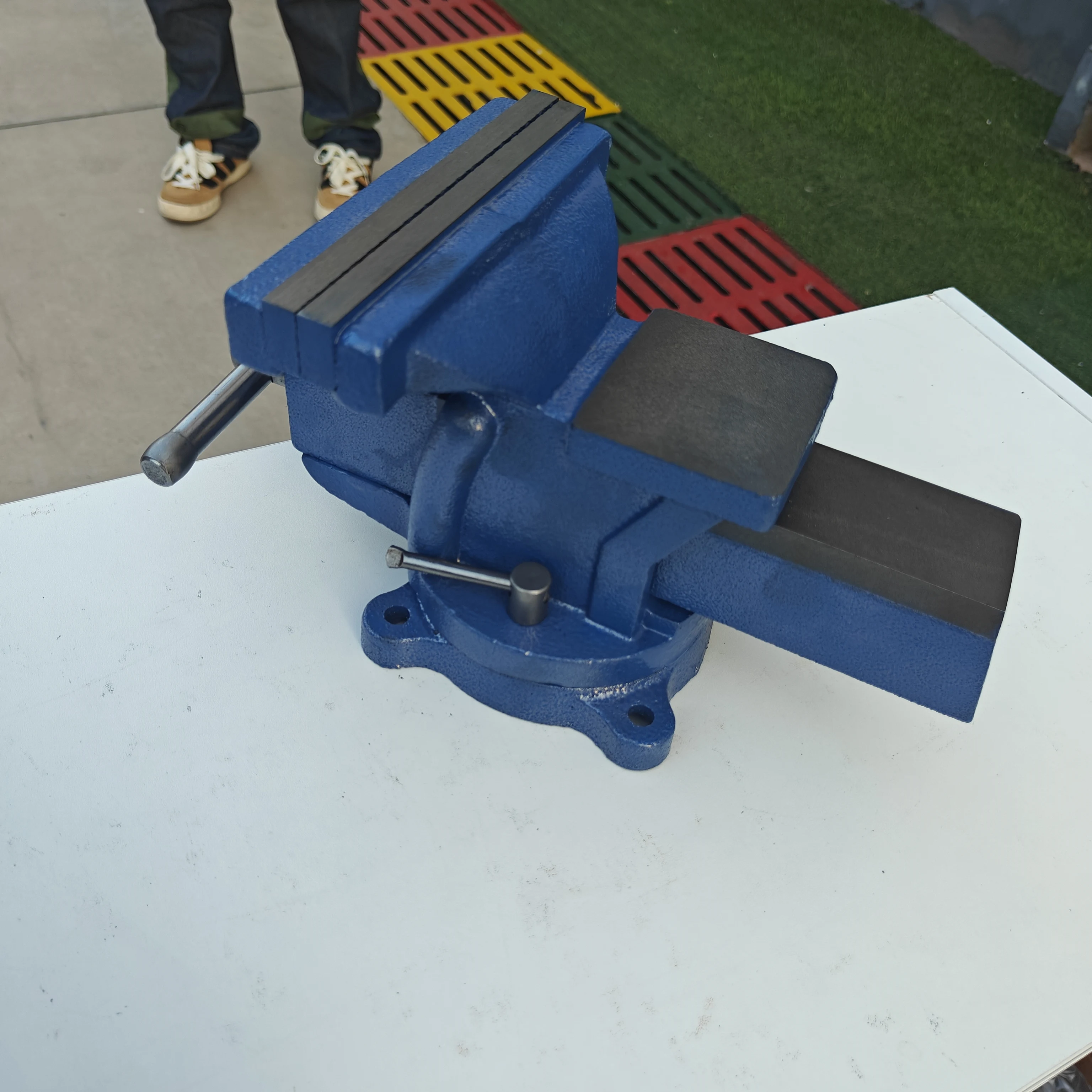Low MOQ 3/4/5/6/8/10 Inch Multipurpose Cast Iron Bench Vise With Swivel Base