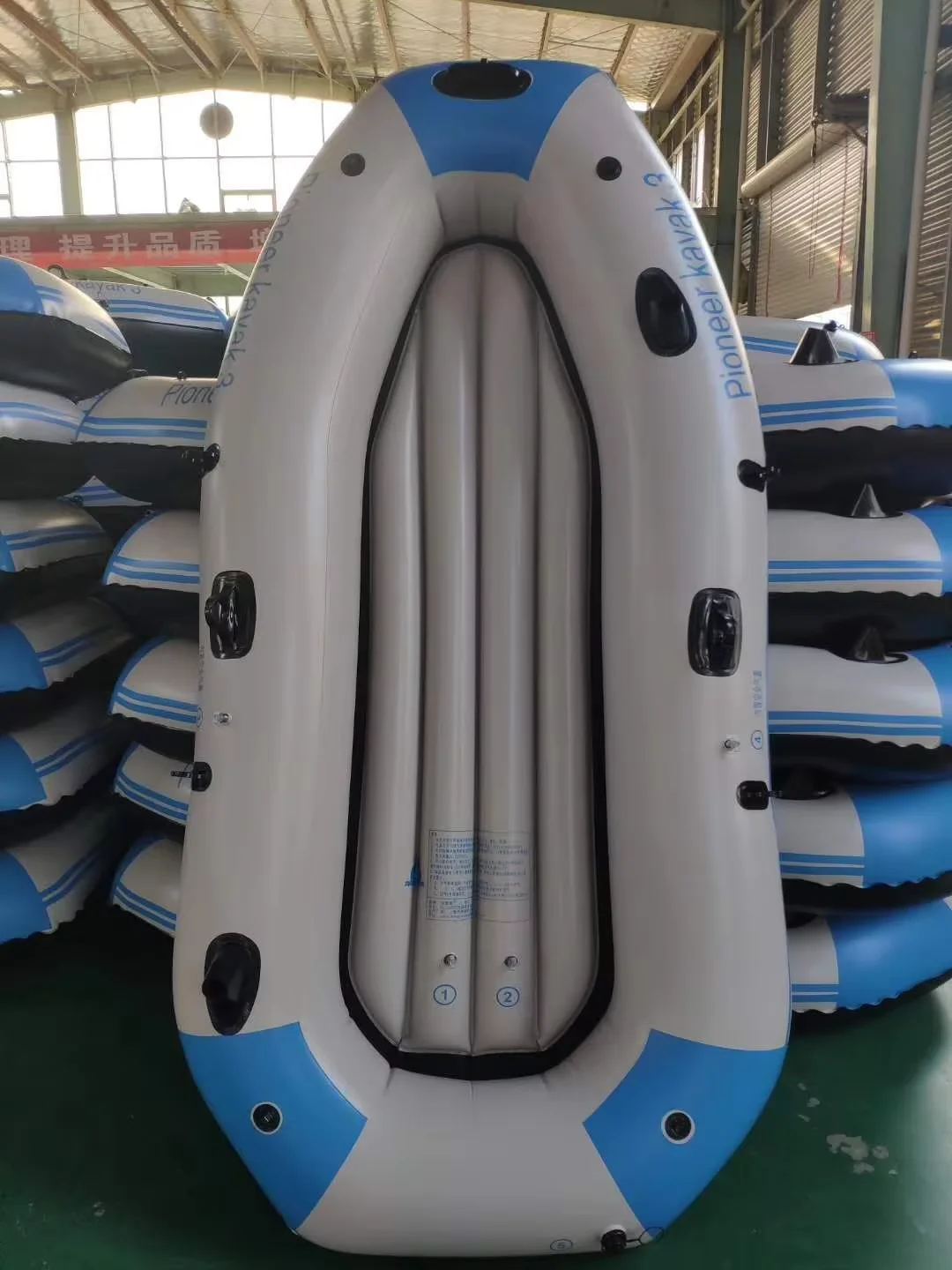 Inflatable boat, leather flap, thick folding air cushion boat, inflatable kayak, portable fishing boat