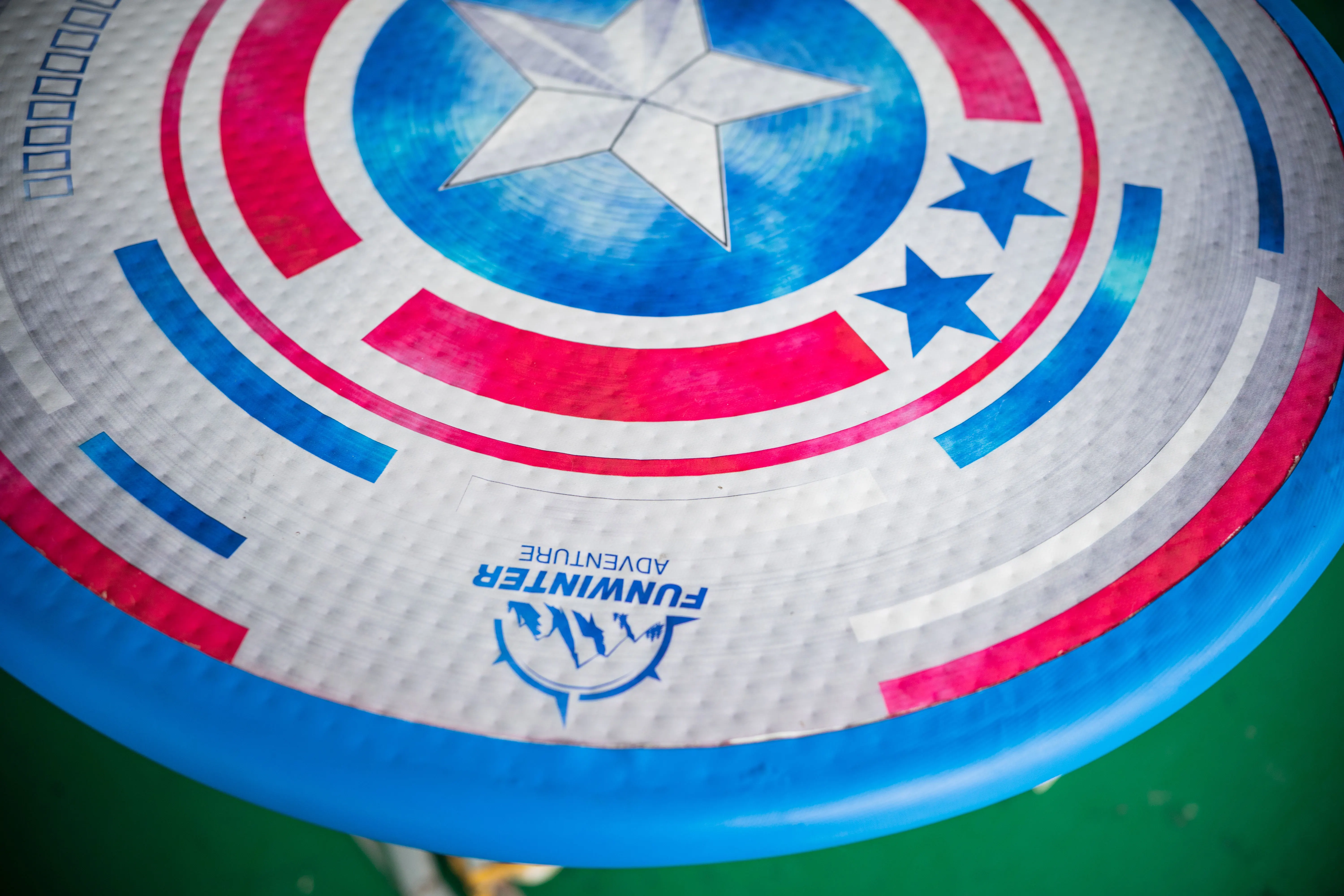 OEM&ODM sup factory BSCI CE inflatable sled winter sports equipment inflatable snow battles snow shield