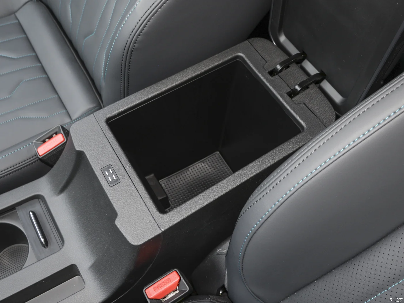 Electric Car PHEV Motor New Light Interior sedan for Export Left Steering Rear Camera-Excellent Condition!