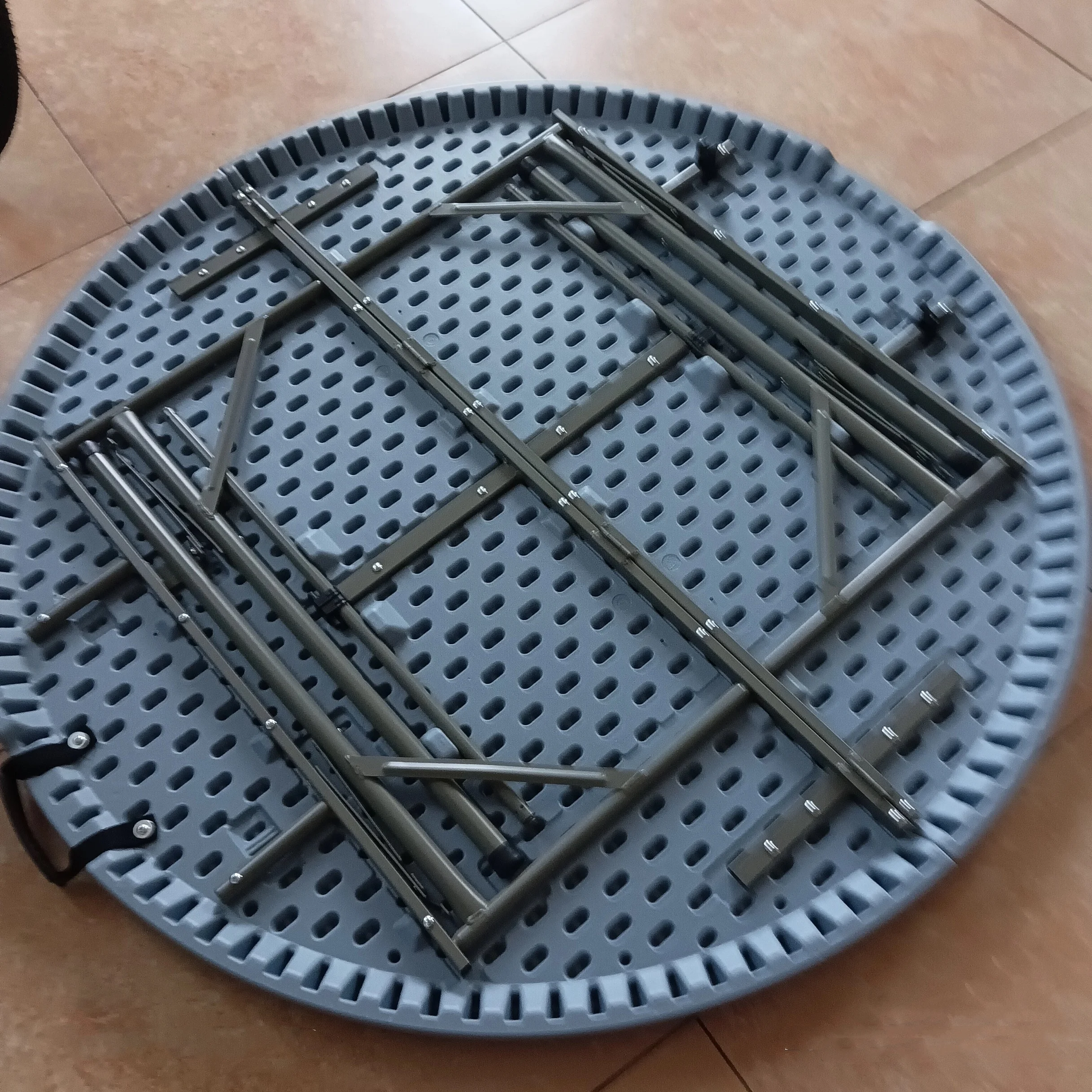 Wholesale 60 inch HDPE Circle Dining table Wedding Banquet White folding round plastic table