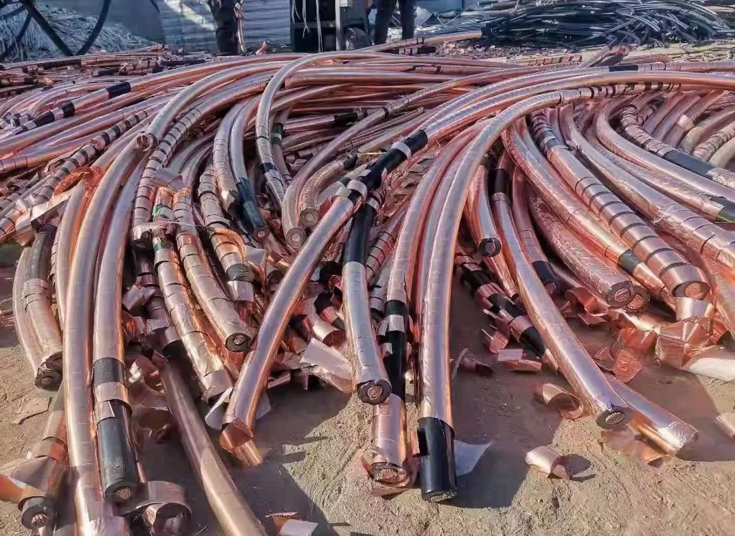 Soft and high-quality bare bright copper wire scrap 99.9%/99.95%/99.99%/99.999% with good