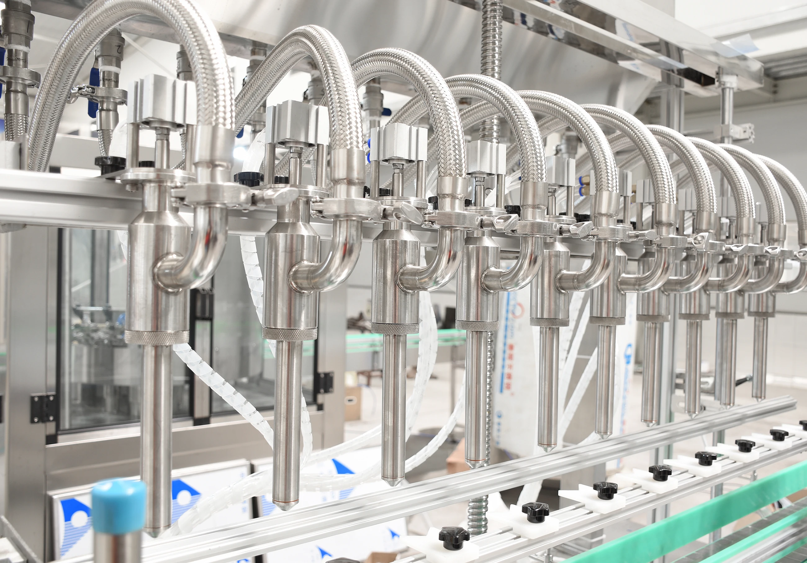 
Automatic pure mineral water/cold drink/white red wine bottle filling machine with 6/8/10/12 nozzles 