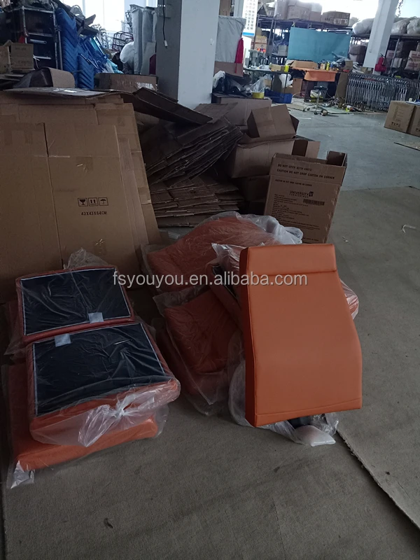 luxury Pu Leather manager chair middle back swivel chromed leather chair soft pu pad armrest leather office Chairs