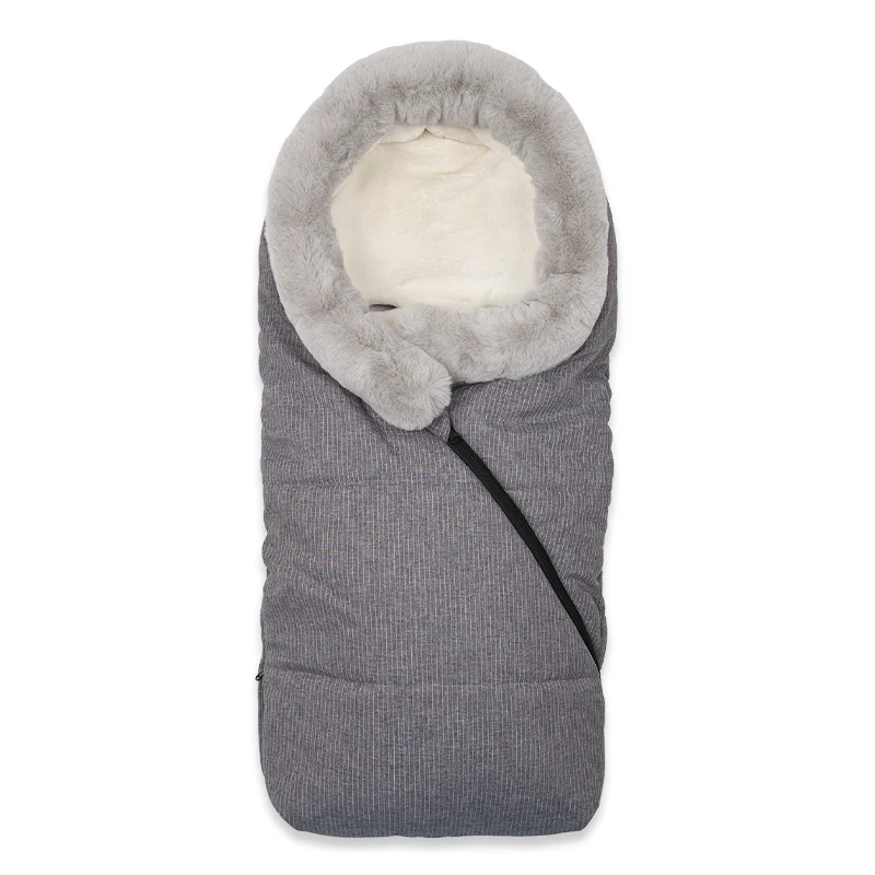 Baby stroller envelopes warm winter sleeping bag on a stroller for a newborn