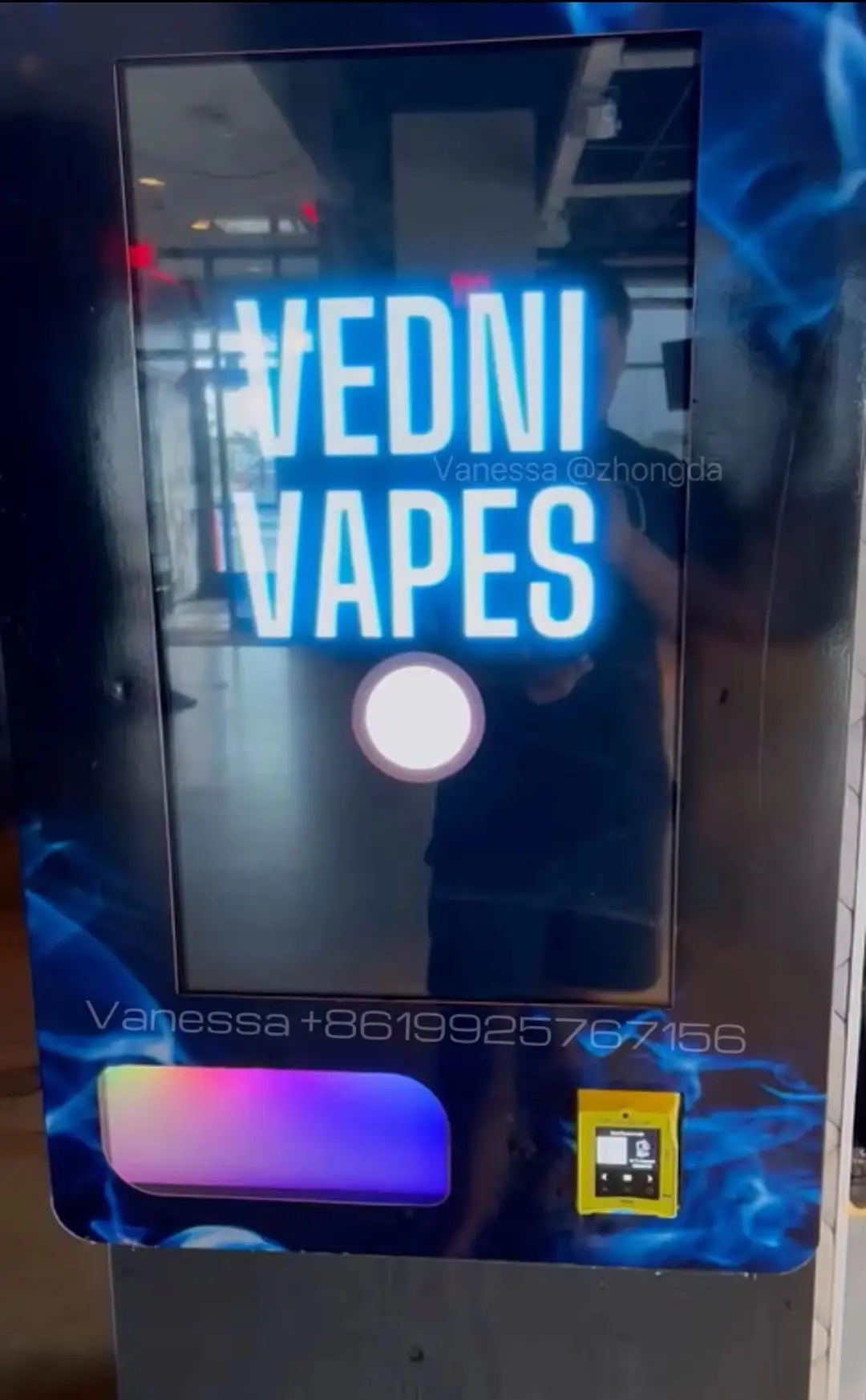 Wall Mounted 32 Inch Touch Screen Game Card Vend Pokéman 7/24 Hours Self-service Customize Vending Machine