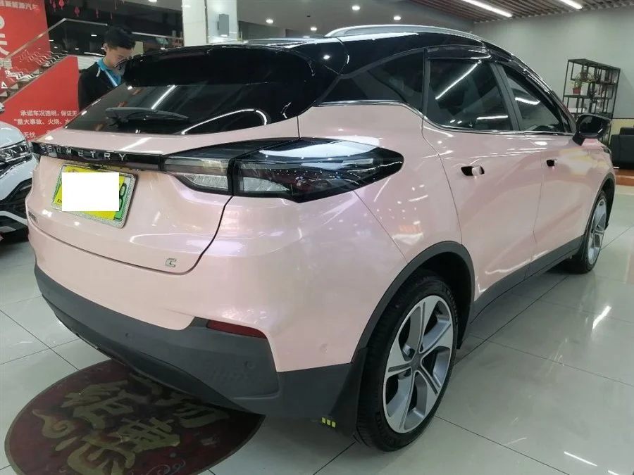 Подержанный электрический автомобиль 2020 с геометрическим рисунком дальность NEDC 550 км C ++ Pro этот обладает дополнительной проверкой и экспортным