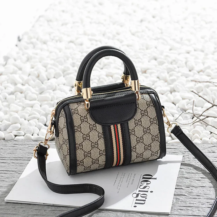 
2020 fashion wholesale trend PU leather woman handbag pillow bag 