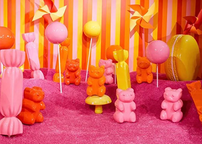 Multi Colors Fiberglass Bear Statue , Custom Fiberglass Statues Long Service Life