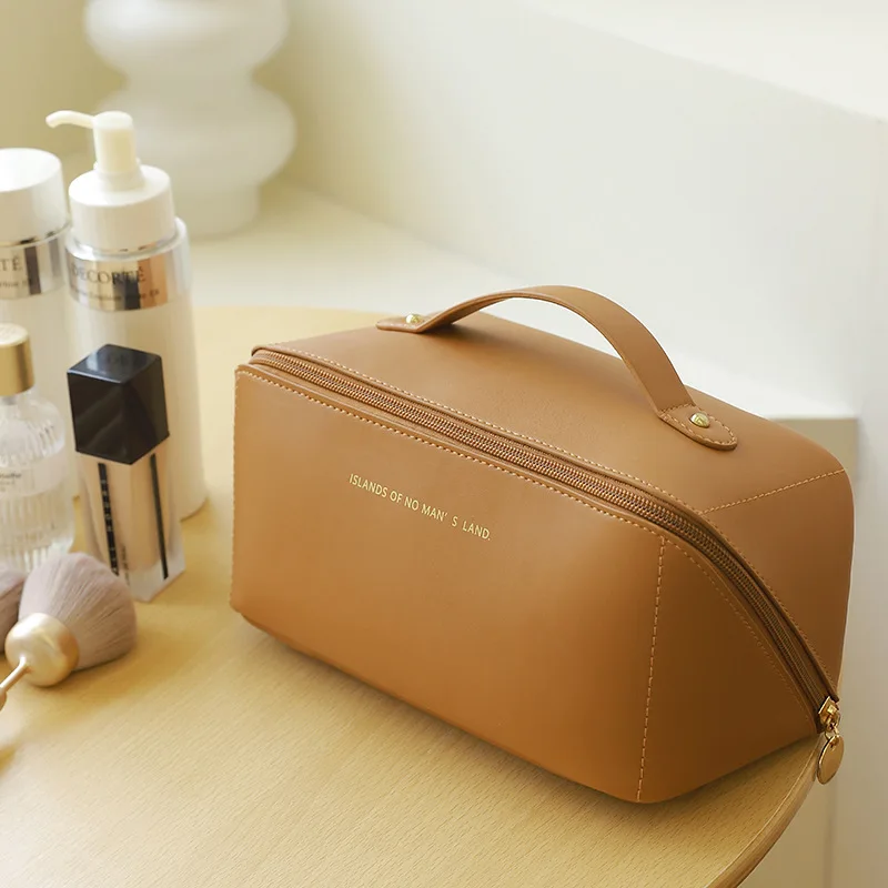 Fantasy Customize Logo Large Capacity Luxury Makeup Bag Travel Waterproof PU Leather Cosmetic Bag