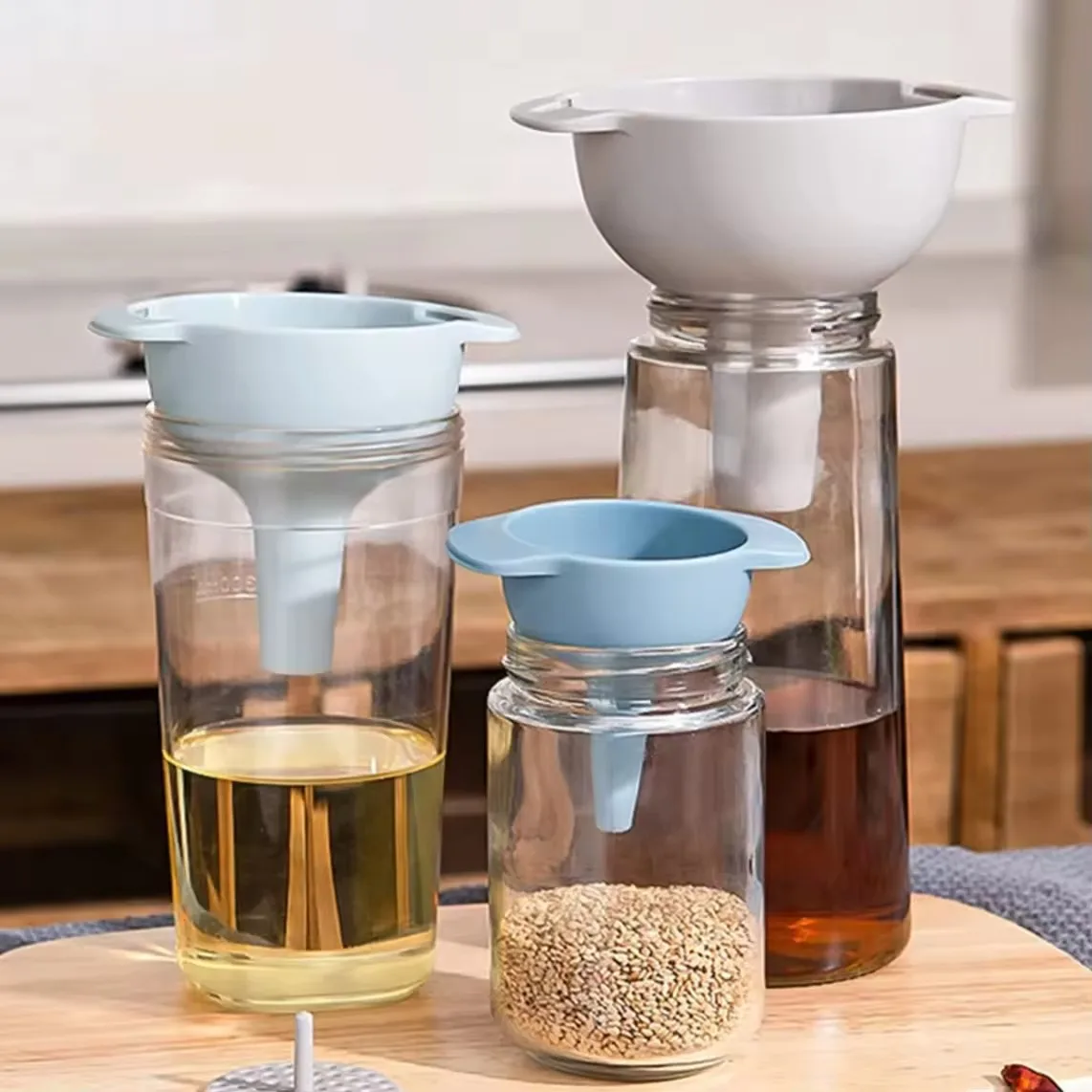 4 in 1 Kitchen Tools New Trends Eco-Friendly Food Grade Plastic Funnel Set Multi-functional Oil Wine Strainer Filter