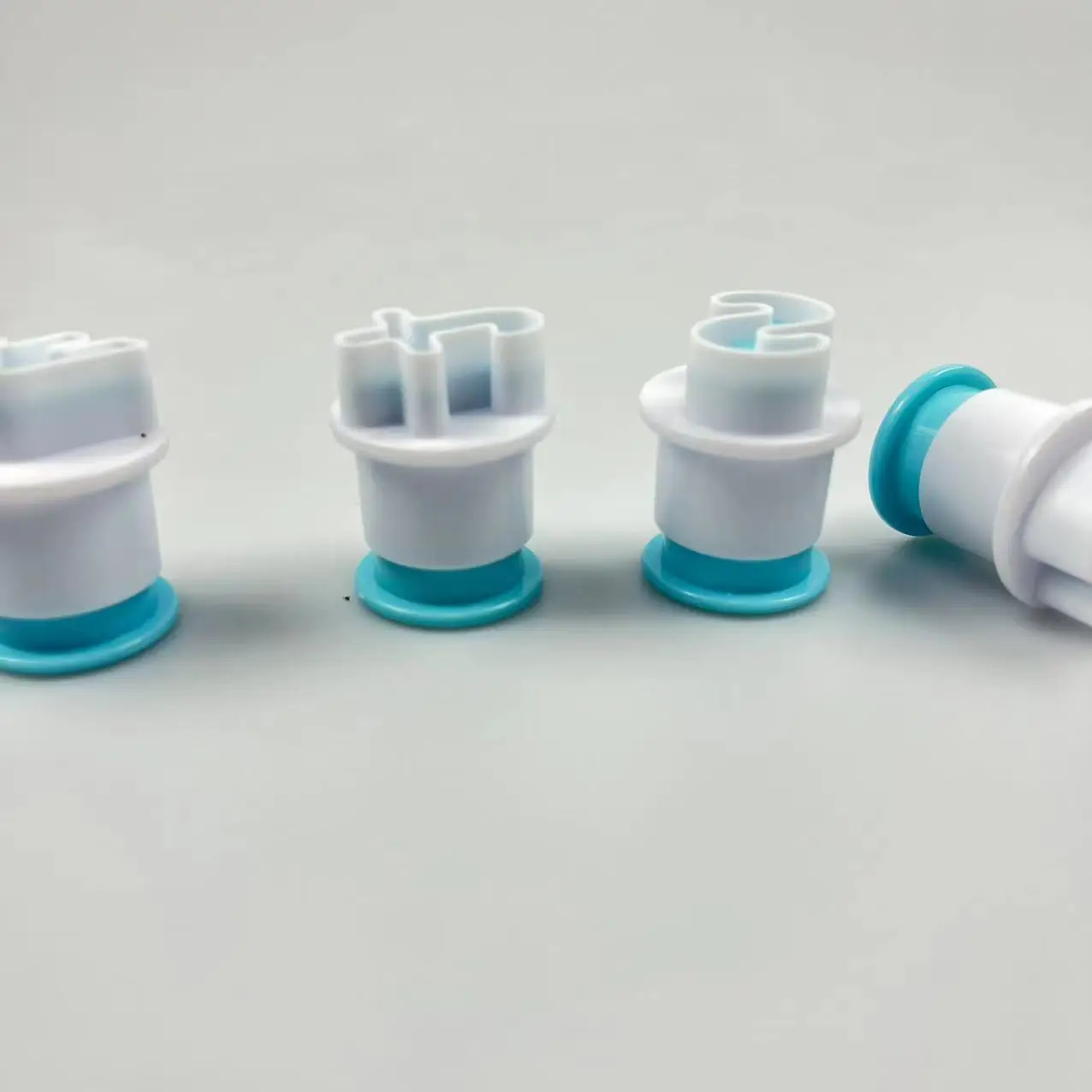 OEM Hot Sale 26PCS ABS Easy Push Script Fondant Alphadet Plunger Cutters Cookie Cutters