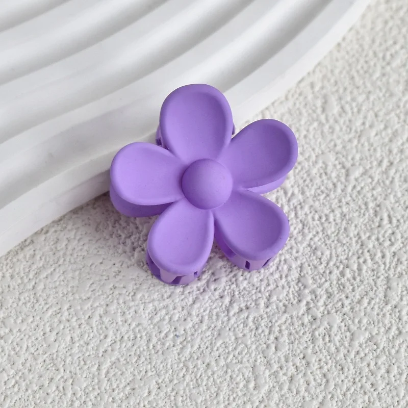 LRTOU Wholesale Summer Women Hair Clips Accessories 3.5cm Geometric Sweet Fashion Flower Shape Plastic Hair Claw