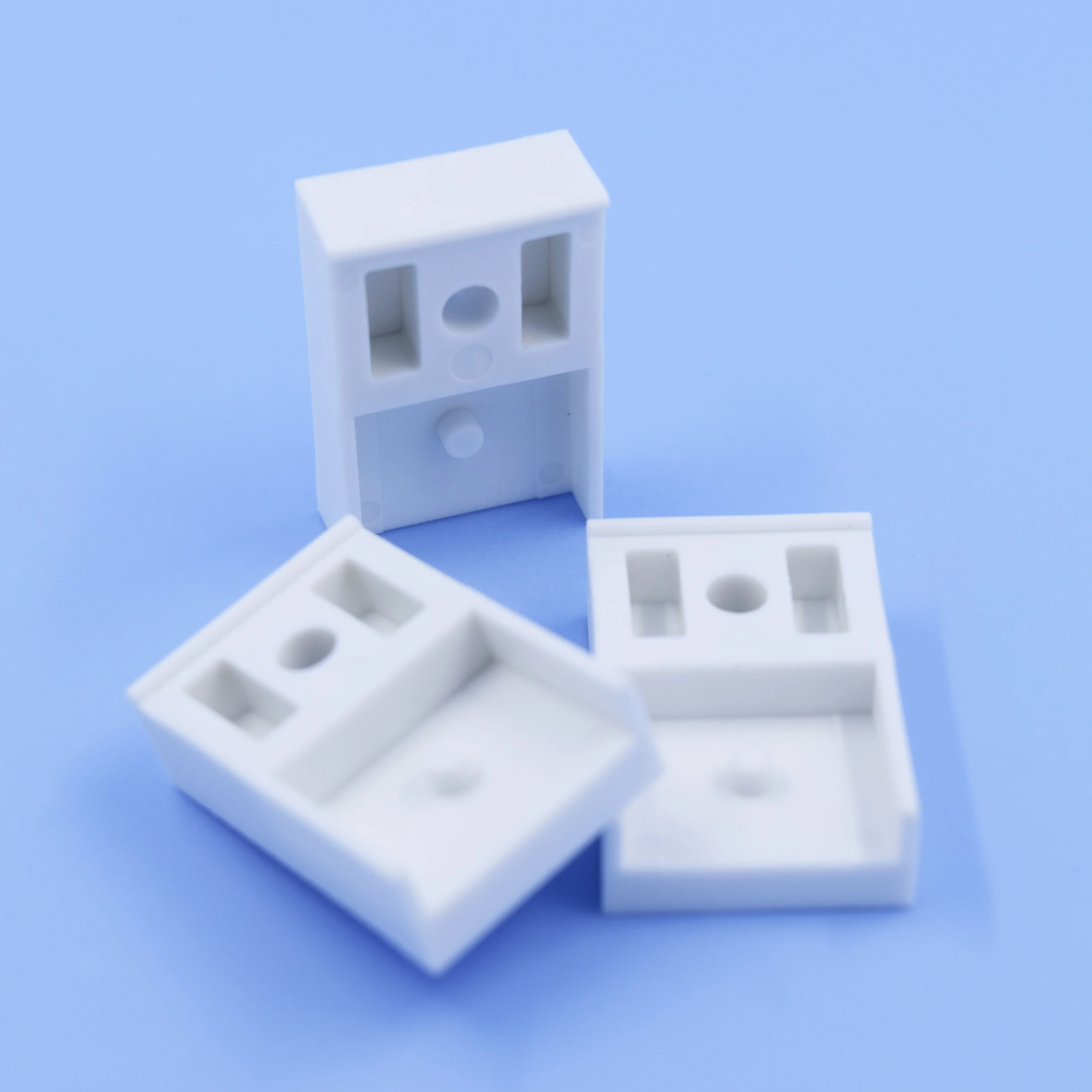 China Factory Plastic Transistor Housing