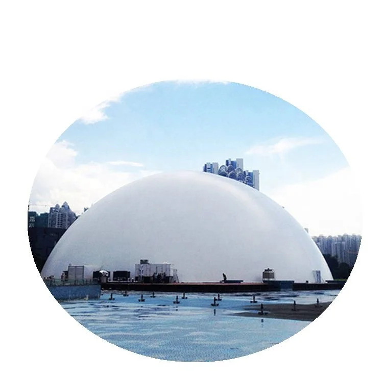 Мембранная палатка с опорой для футбольного здания