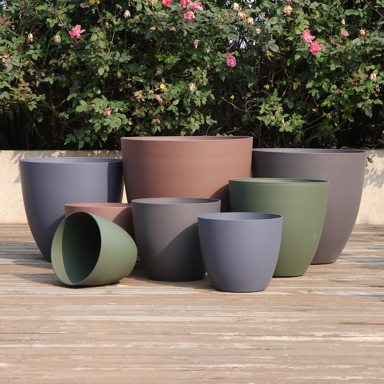 Wholesale High Quality UV Resistant Modern Design Colorful Plastic Flower Pots for Outdoor Courtyard Plant Planters SS&6110-2