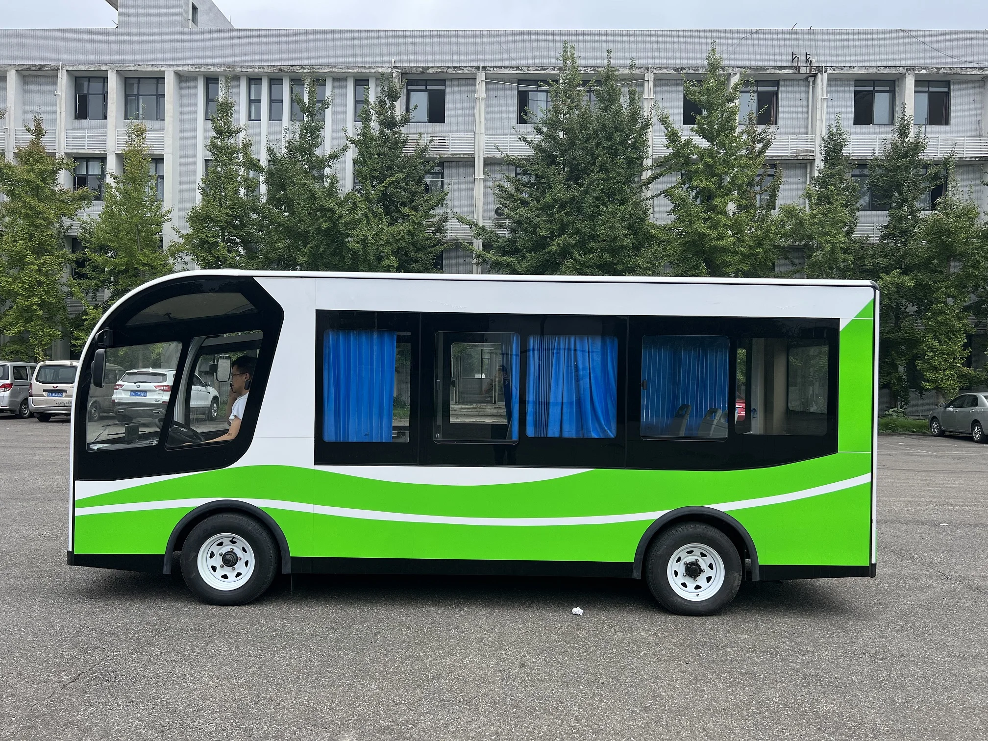 Электрический мини-автобус Sichuan Daoda 17-23 местный городской автобус e-jeepney на короткие расстояния