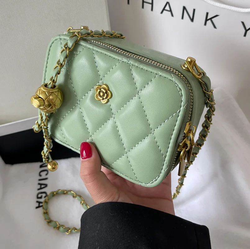 Metal Flower Chain Ladies Handbags Messenger Bag Women Cross Body Bag 2022 New Small Quilted Plaid Design Summer PU Storage Bag