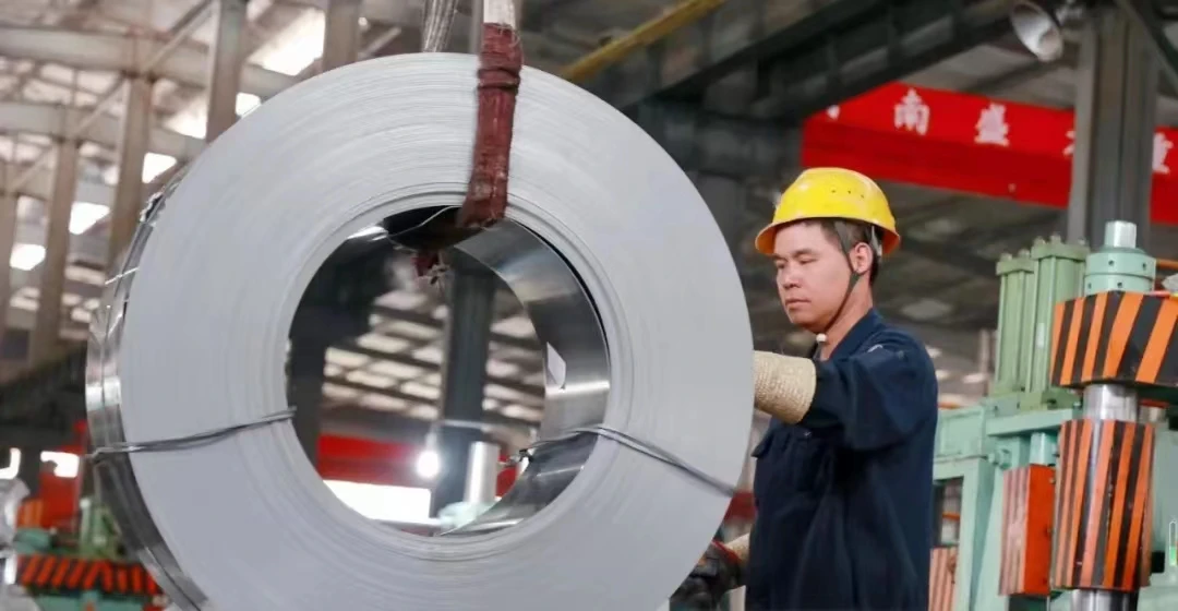 Прямая Заводская поставка, стальная полоса из высокоуглеродистой пружины для подкладки крепежа