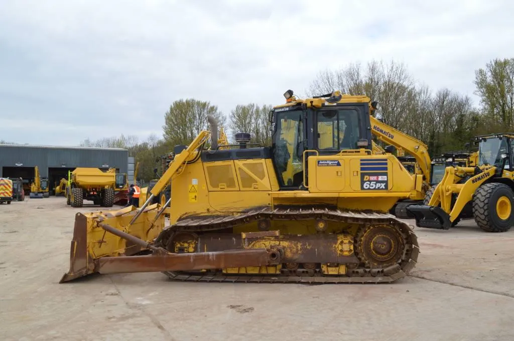 Бульдозер d65ex-16 komatsu Подержанный по более низкой цене/D85-21 бульдозер цене и d85 на продажу