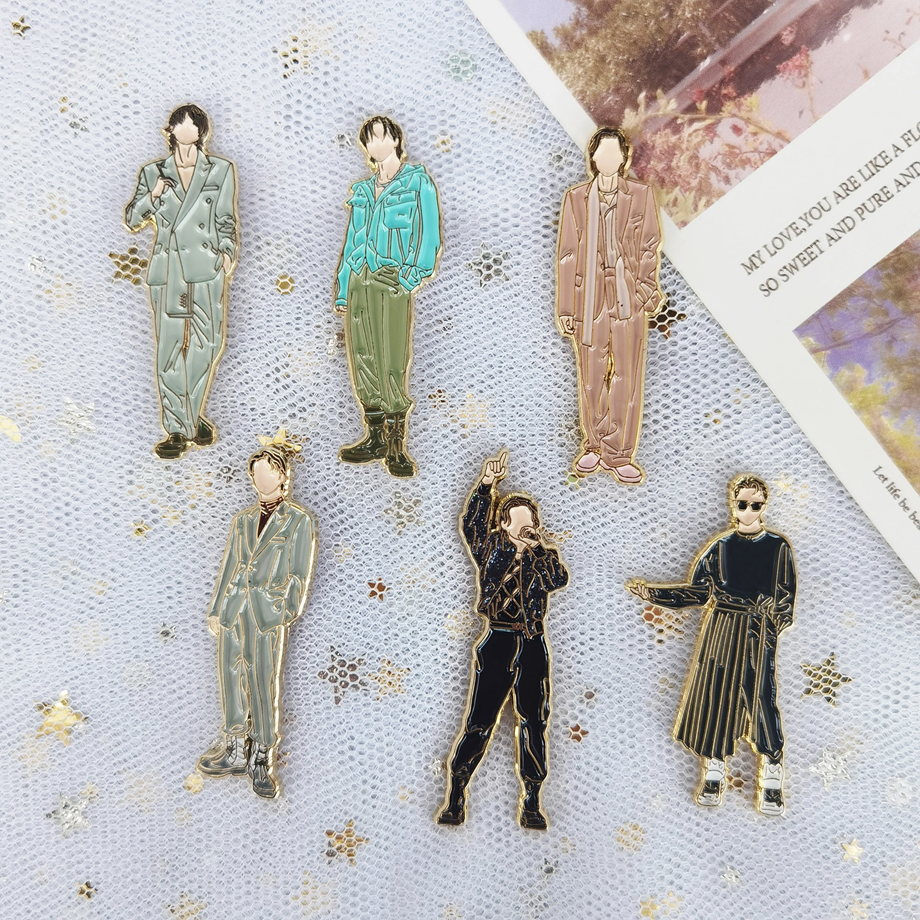 Manufacturers custom cute designs hard enamel pins nice quality screen printed hard enamel pins for decorations