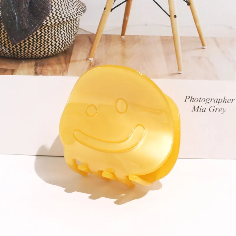 JYY fashion candy color acrylic round smiling hair claw small cute smile face yellow claw hair clip girls jaw clips wholesale