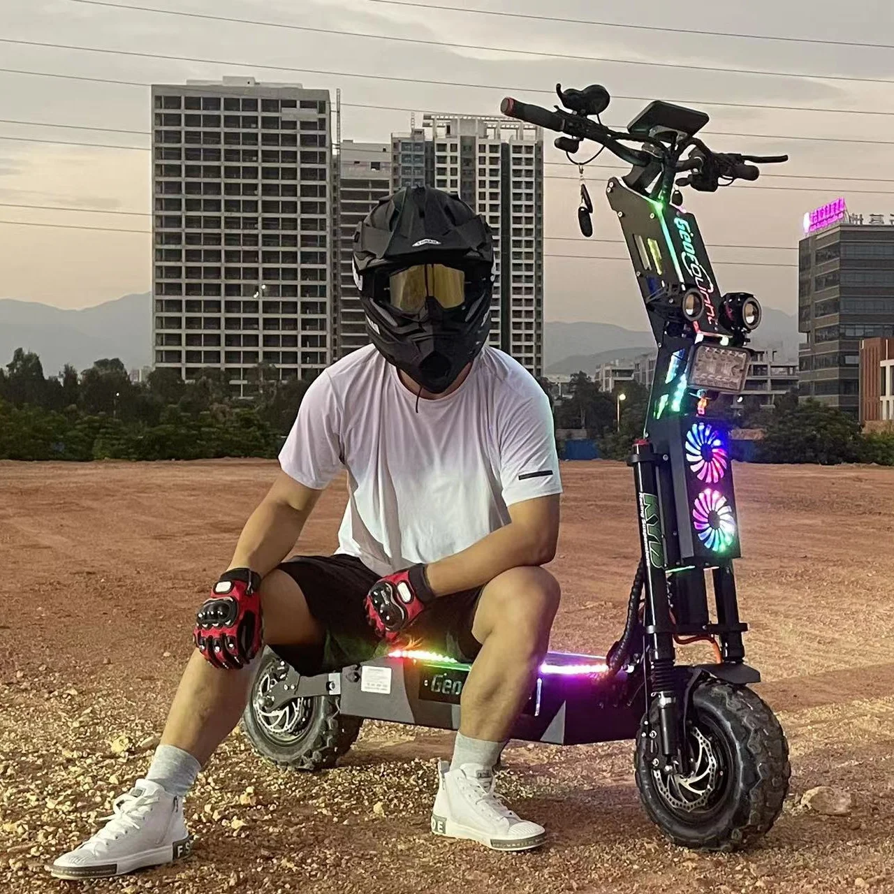 72 В 8000 Вт внедорожный двухмоторный электрический скутер красочный RGB свет большой центральный экран складной