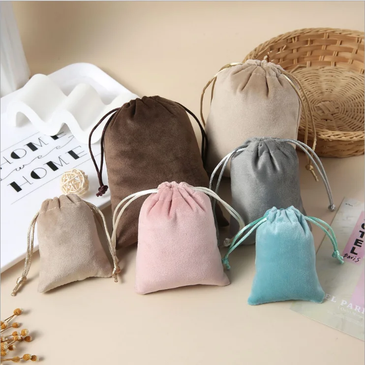 Small Velvet Cloth Jewelry Drawstring Bags Velvet Jewelry Pouches Candy Gift Bag for Jewelry Candy Small Gifts Christmas Wedding