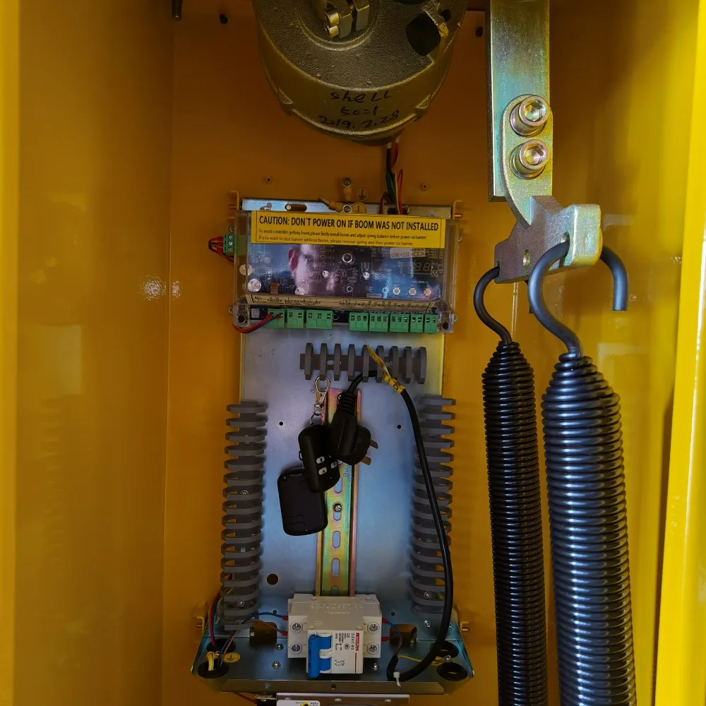 Dashou 10 Million Cycle Servo Motor Boom Barrier Control By Cellphone