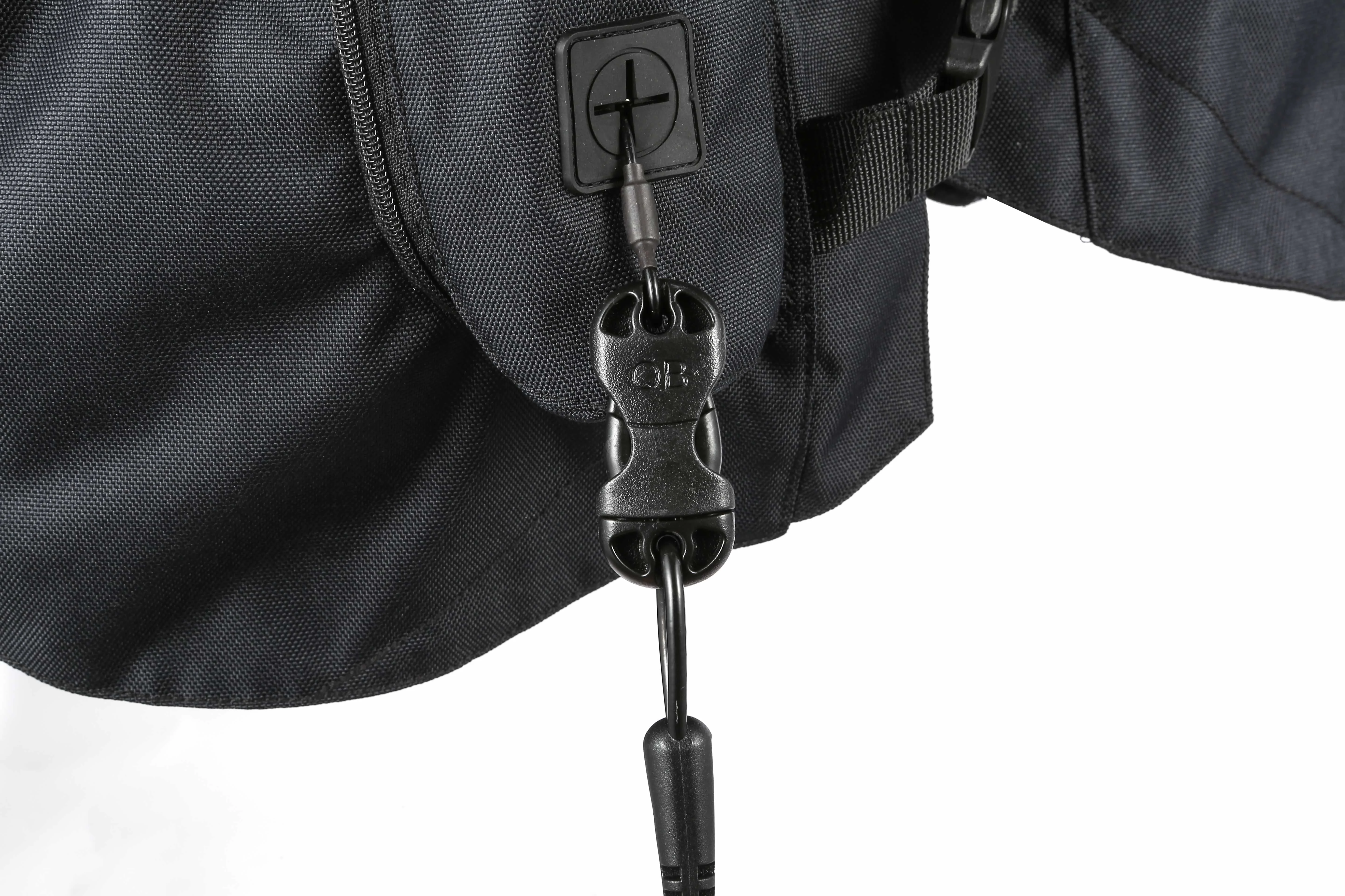 Air bag vest for equestrian