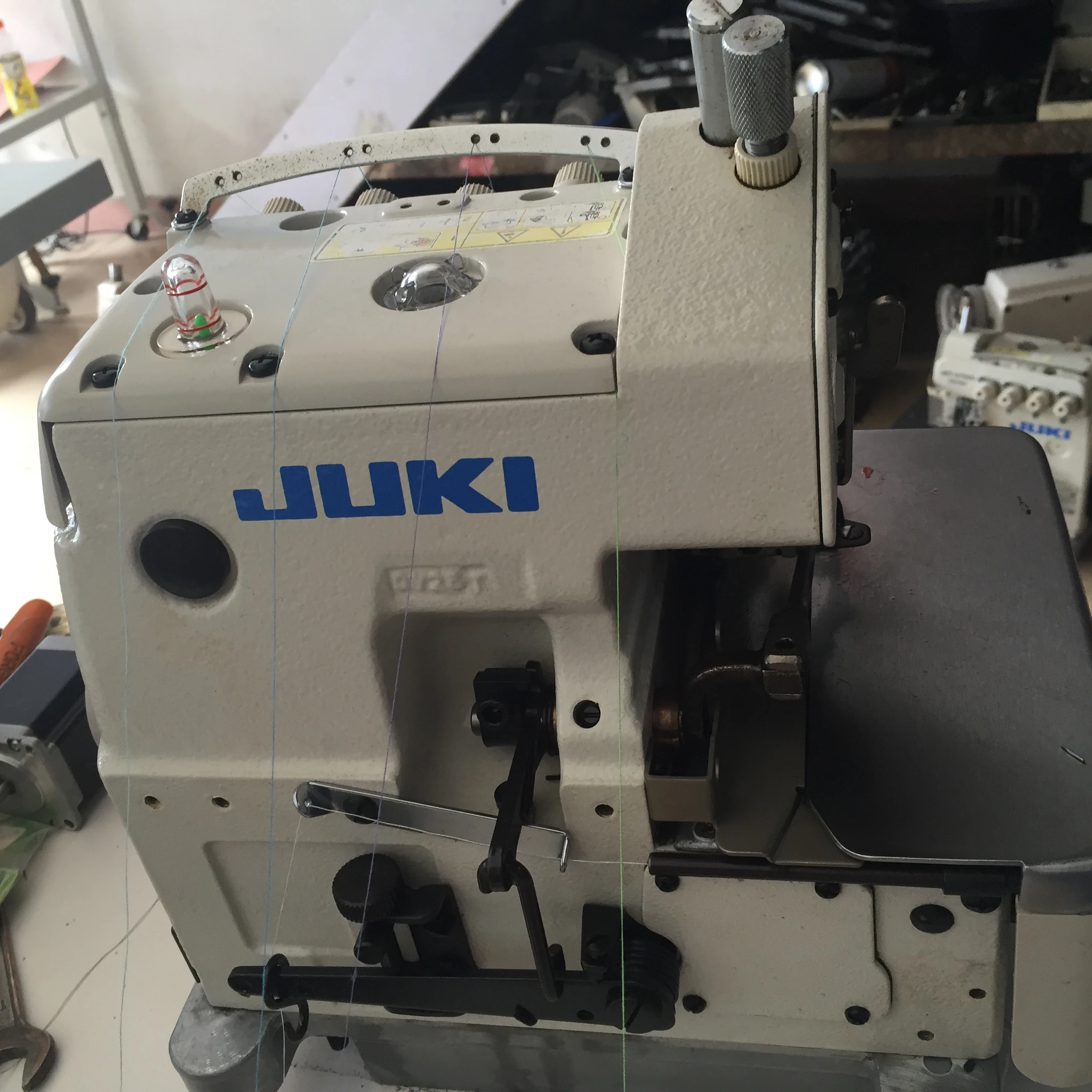TOP CHOICE and cheap juki 6716 over lock sewing  machine second hand JAPAN MADE