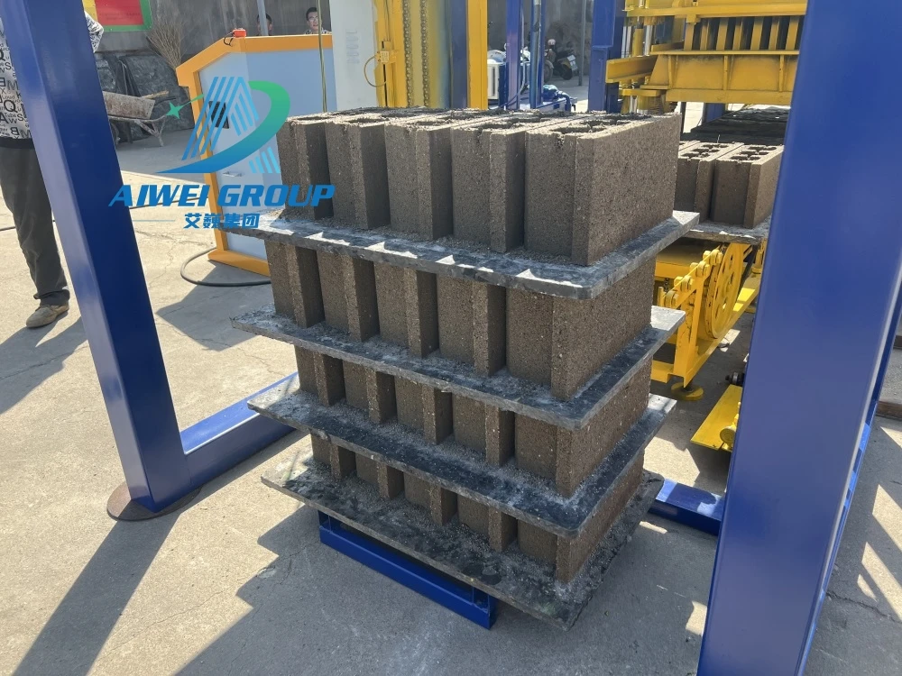 Automatic Concrete Block Machines QT4-15BMolding Block Brick Paver Engraving Making Machine