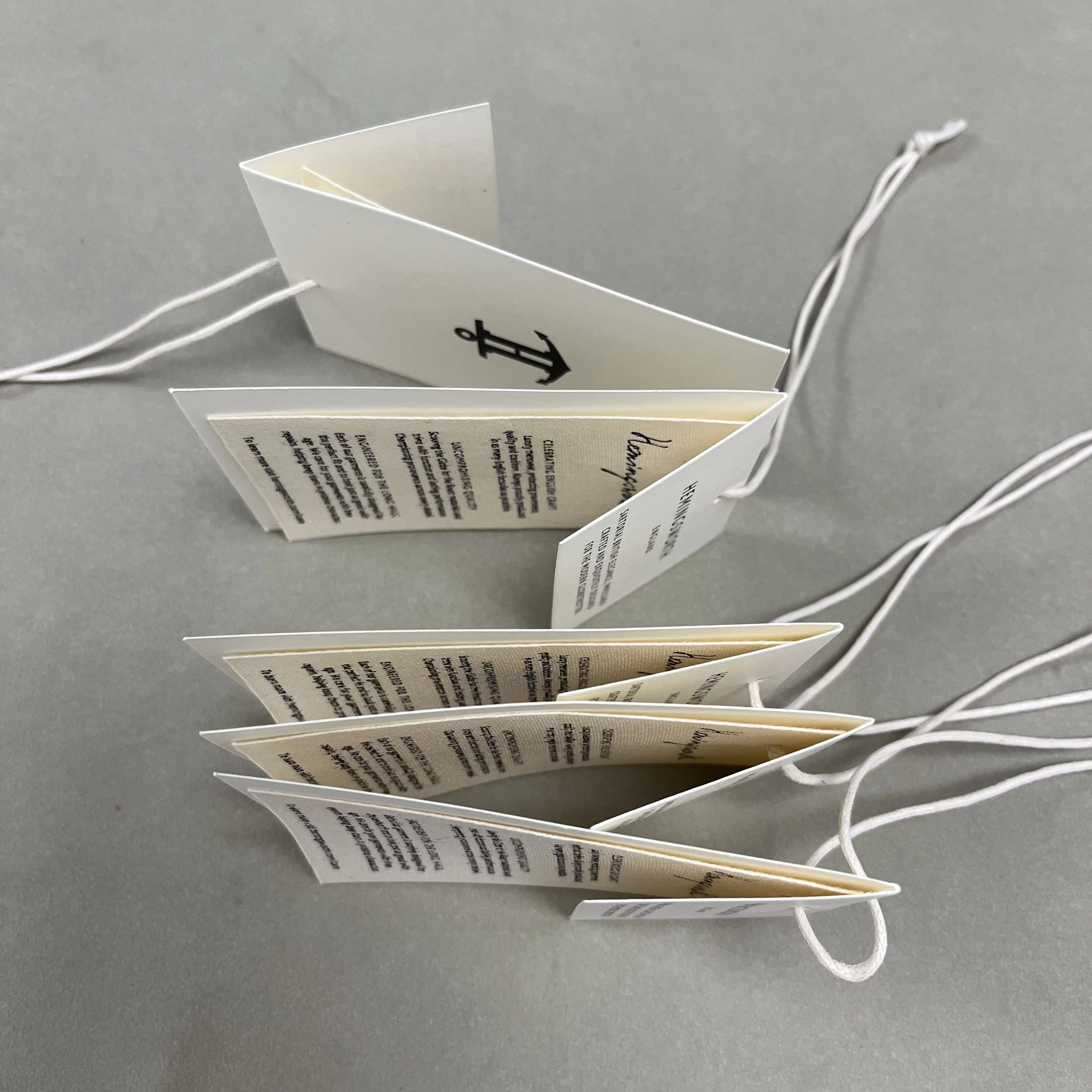 Garment Accessories Fashion Luxury Paper Hang Tags Custom Recycled Clothing paper label tag Canvas Hangtags For Clothing